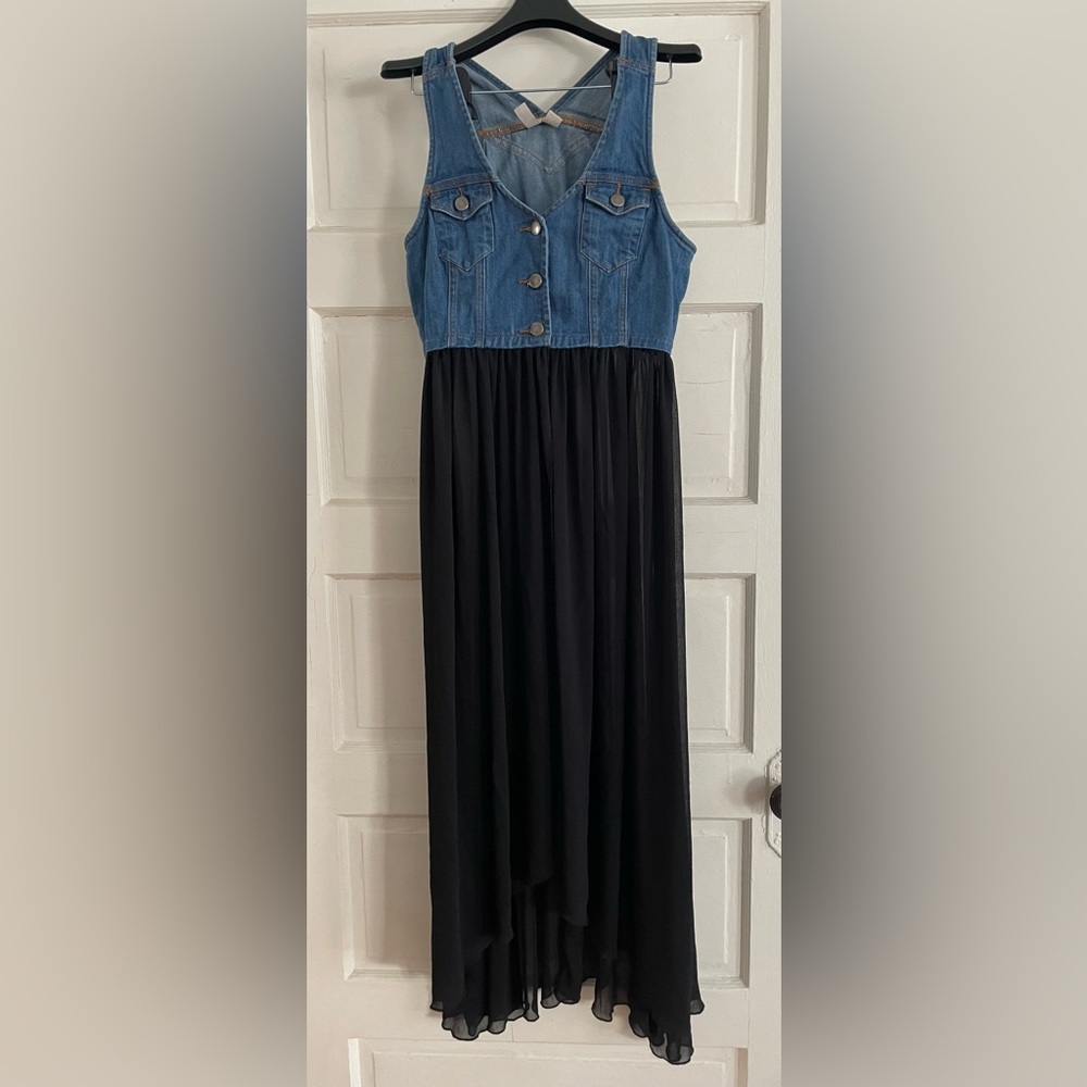 Forever 21 women’s size small vest with sheer skirt